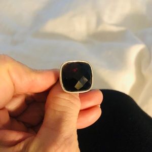 Size 6  925 sterling amerhys ring